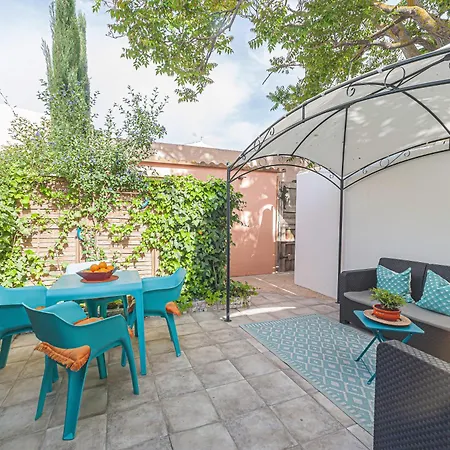 Boutique 2 Bedroom Garden