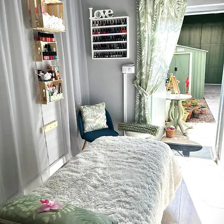 Bed & Breakfast Boutique 2 Bedroom Garden *